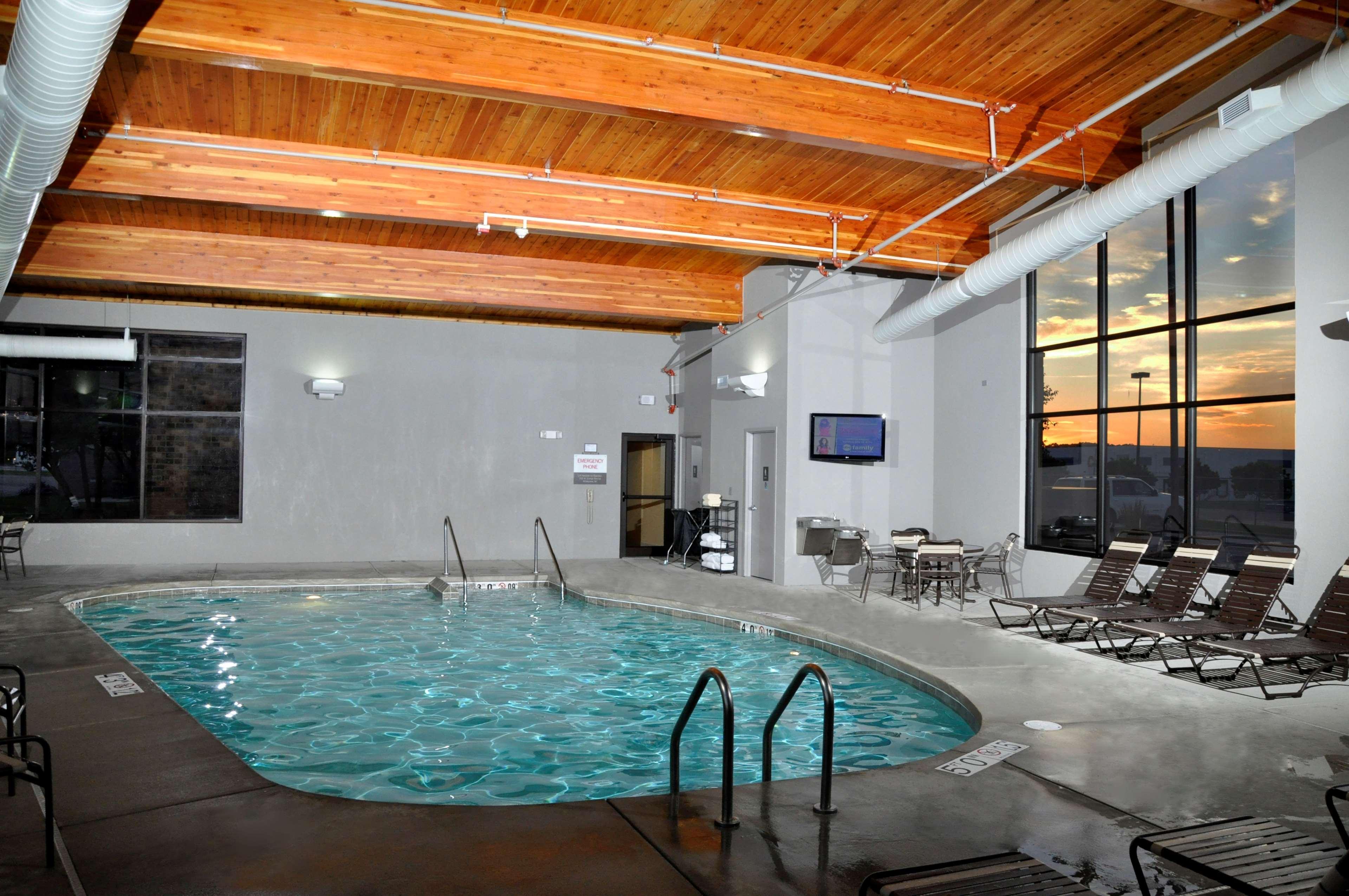 Hyatt Place Milwaukee Airport Экстерьер фото