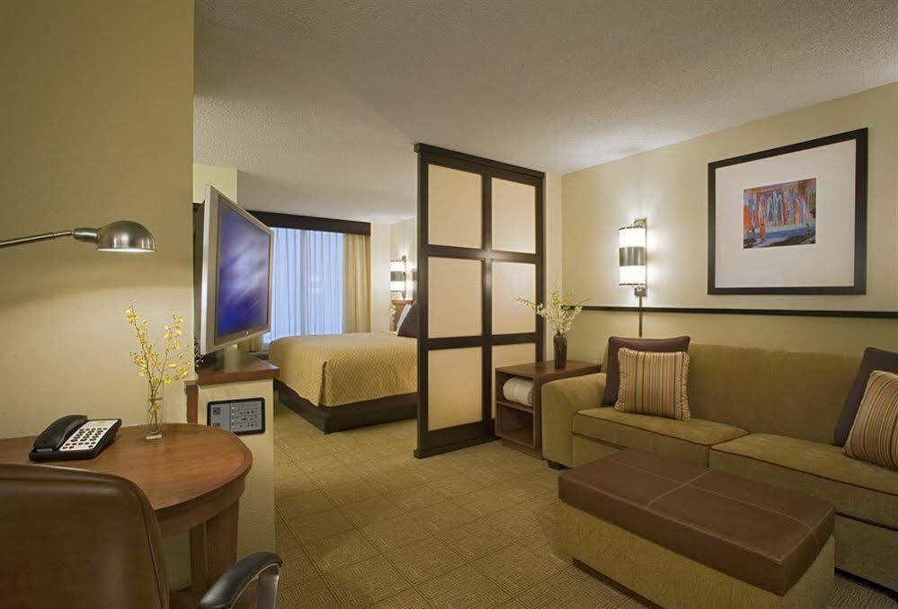 Hyatt Place Milwaukee Airport Экстерьер фото